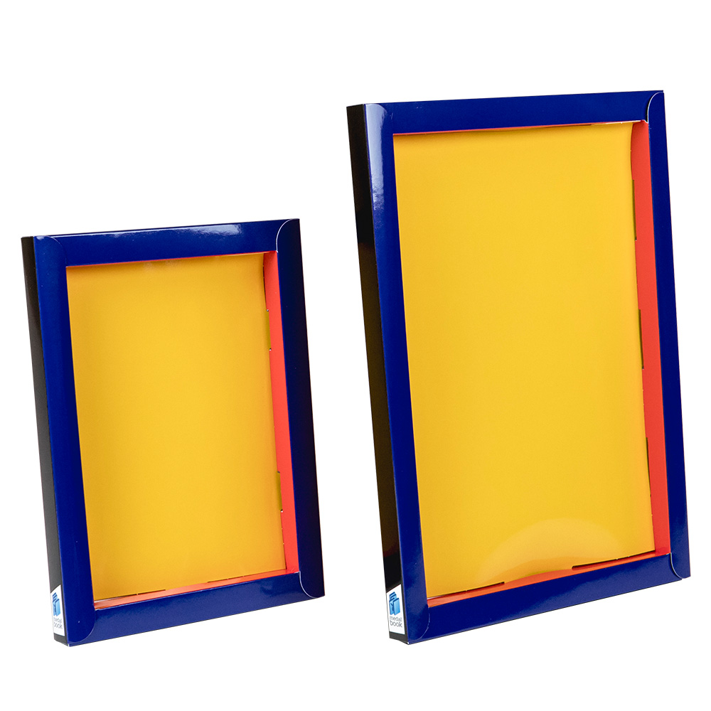 medal book black yellow MBA 201